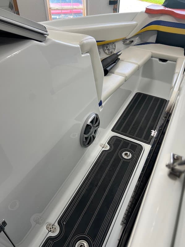 Sonic Electronix car audio shop in Louisville, Kentucky photo 4