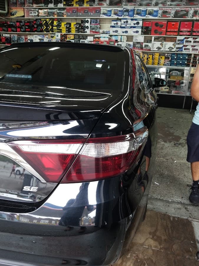 Auto Sound & Security Accessories image 10