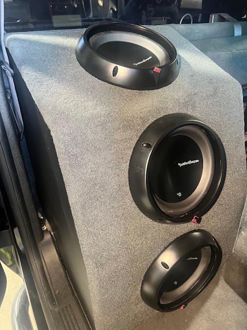 NW Audio car audio shop in Platte City, Missouri photo 5