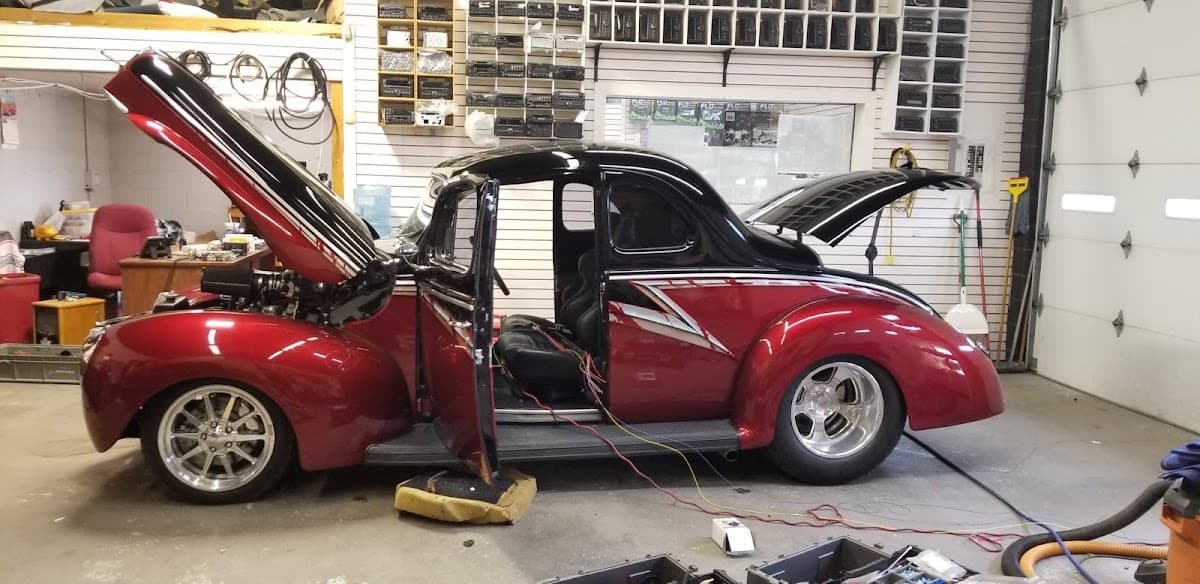 Kustom Auto Radio image 2