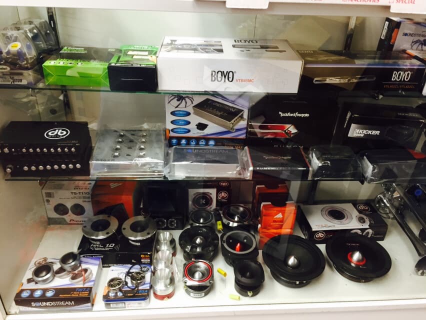 philly car toyz car audio shop in Philadelphia, Pennsylvania photo 6