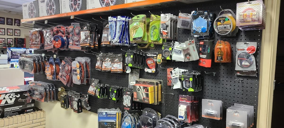 Loud Noises Car Audio image 8