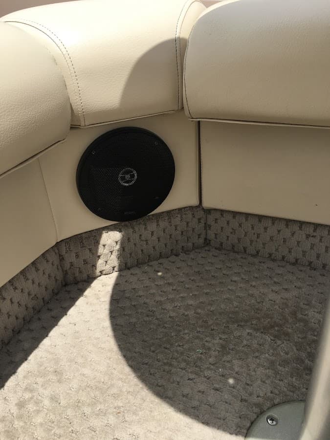 Audio Underground car audio shop in Johnson City, Tennessee photo 5