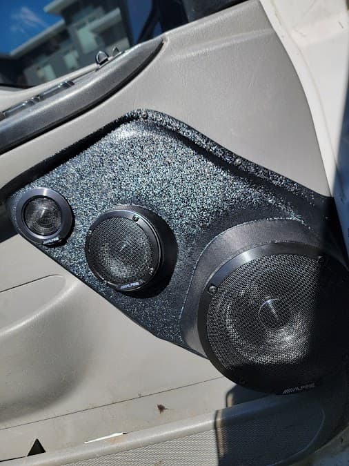 Brad's Car Tunes #2 car audio shop in Springfield, Oregon photo 8