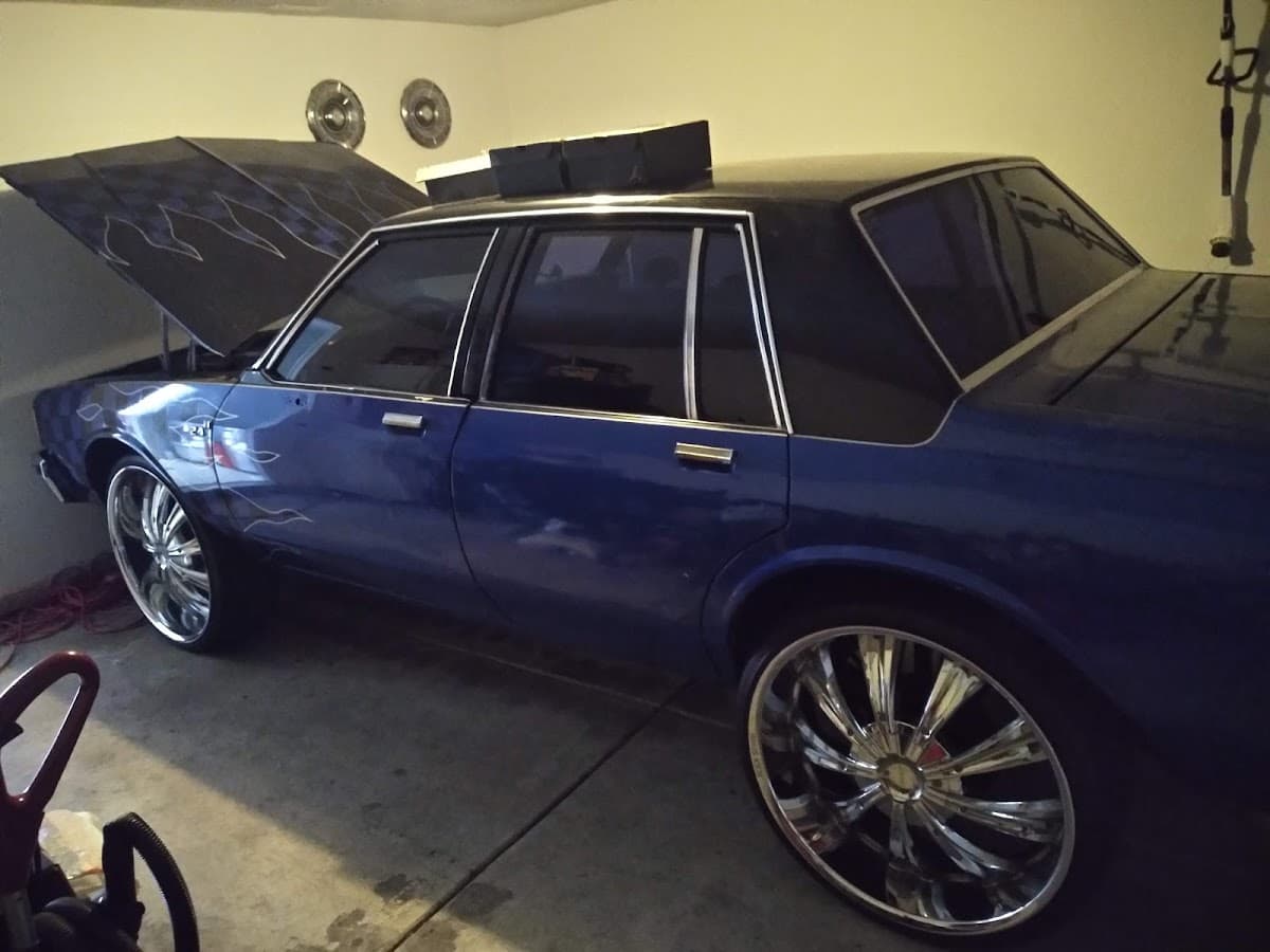 Universal Car Audio and Cell Phones image 3