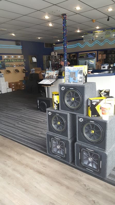 Creative Audio car audio shop in Joplin, Missouri photo 7