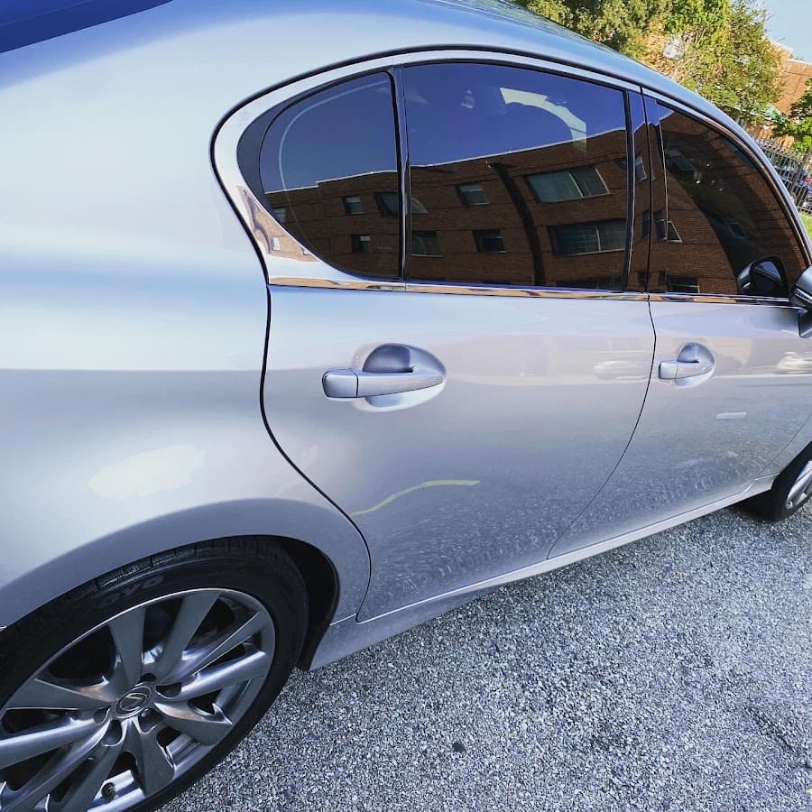 Discount Sounds and Security Inc car audio shop in Oxon Hill, Maryland photo 9