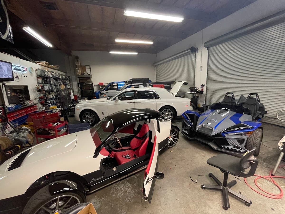 Stereo Warehouse image 8