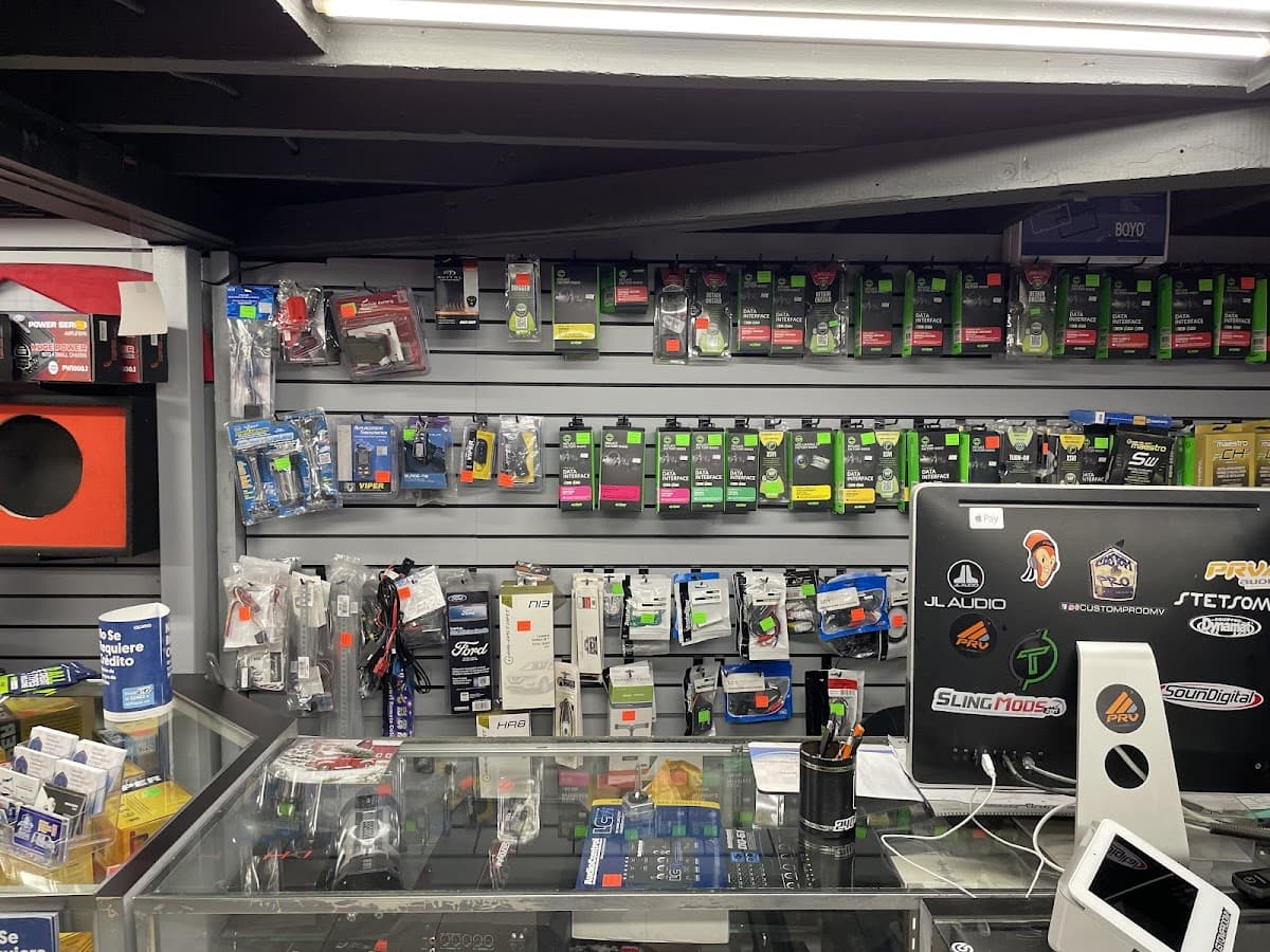 Custom Pro Car Audio car audio shop in Chillum, Maryland photo 8
