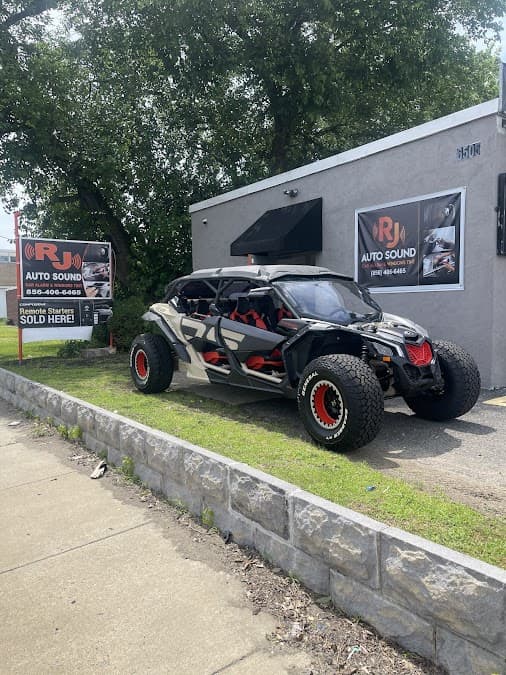 RJ AutoSound & Tint car audio shop in Pennsauken Township, New Jersey photo 10