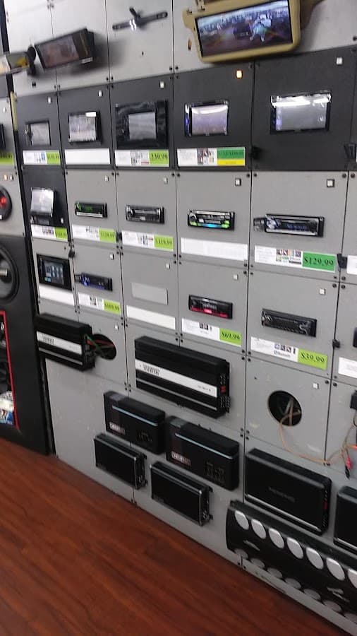 Mega Sound car audio shop in Nashville, Tennessee photo 10