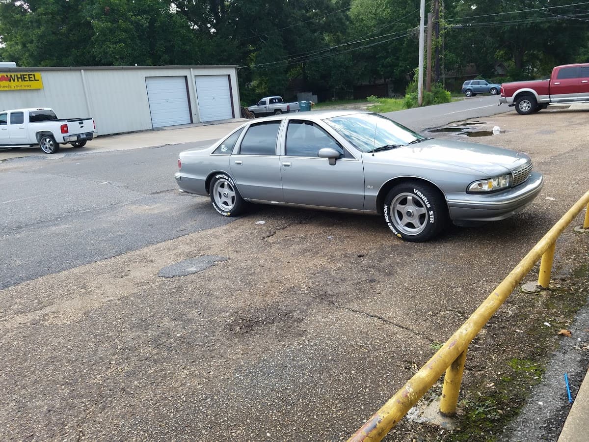 Desiard St Pawn & Car Audio image 3