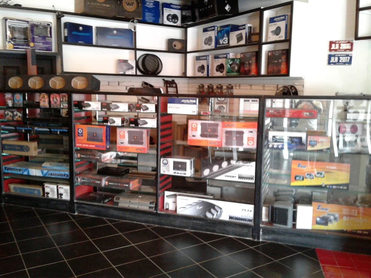 Detroit Sound Station car audio shop in Detroit, Michigan photo 8