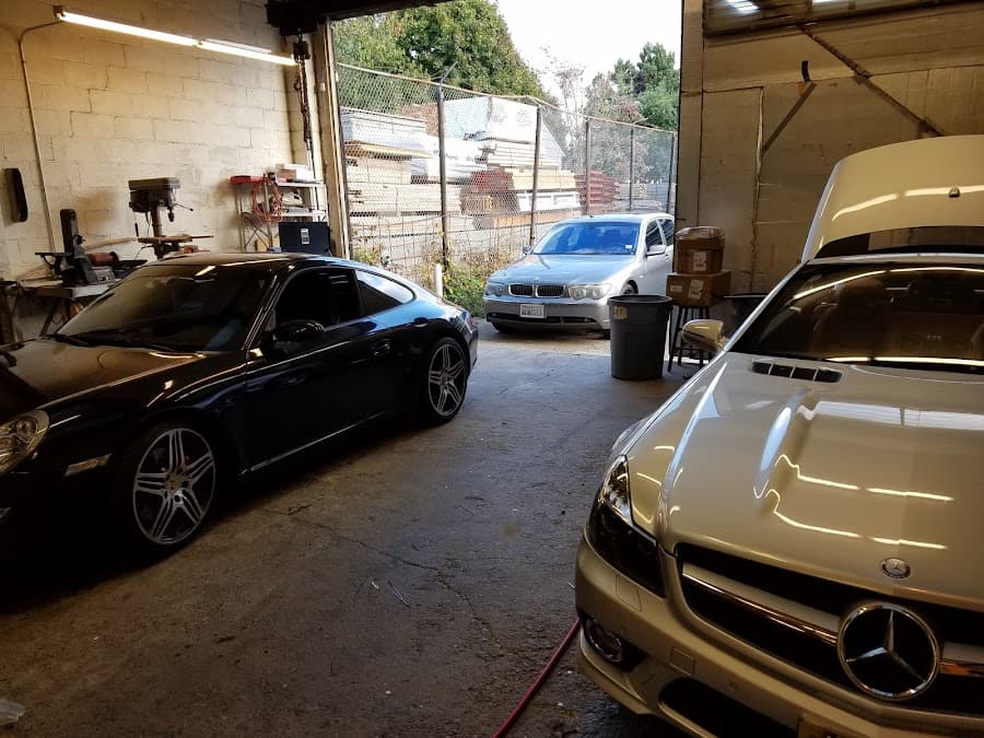 Ballard Custom Audio car audio shop in Seattle, Washington photo 3