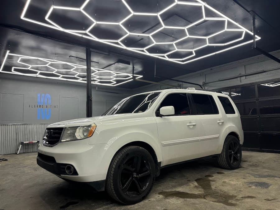 Alarms & Tint KC car audio shop in Independence, Missouri photo 4