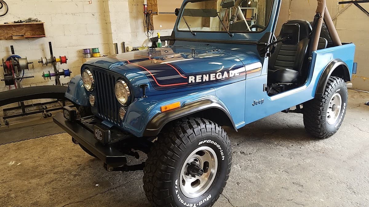 Ballard Custom Audio car audio shop in Seattle, Washington photo 4