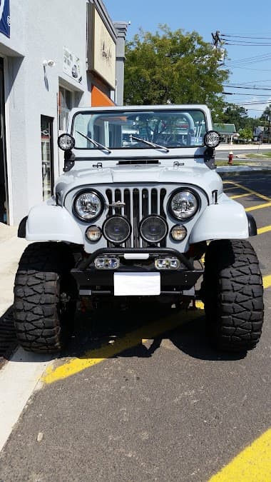 Lee's Electronics car audio shop in East Brunswick, New Jersey photo 7