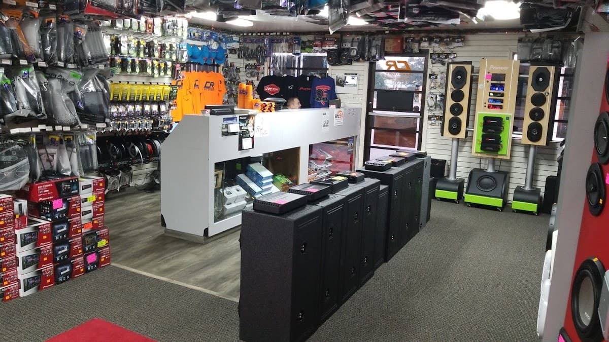 Crazy Ralph's Car Stereo image 5