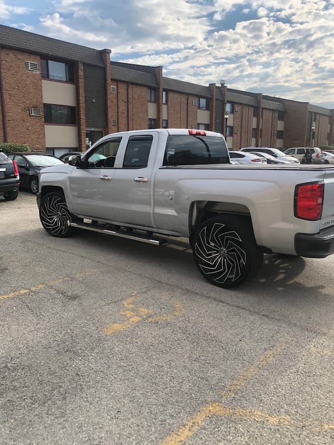 D D Car Audio image 8