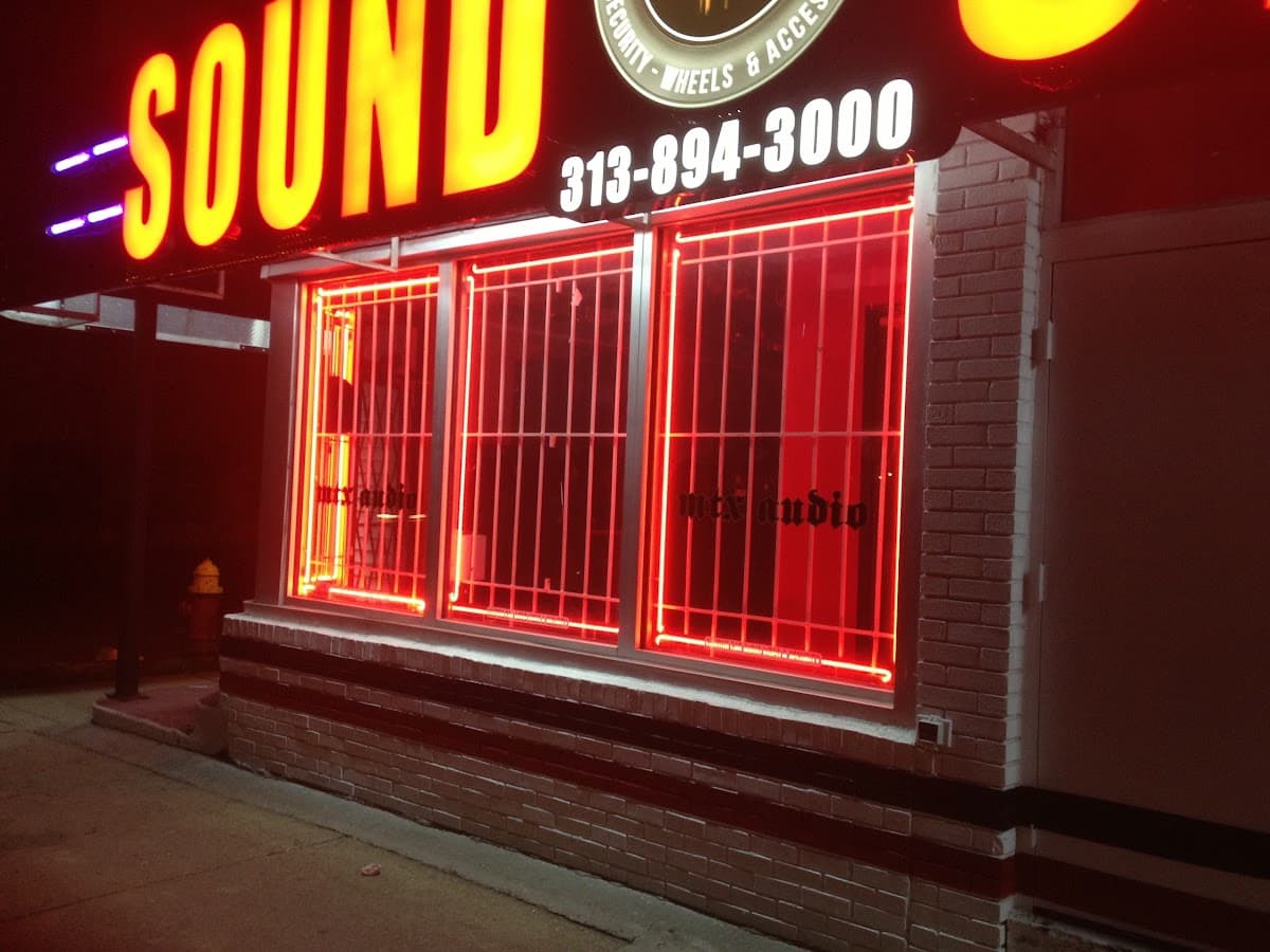Detroit Sound Station car audio shop in Detroit, Michigan photo 9