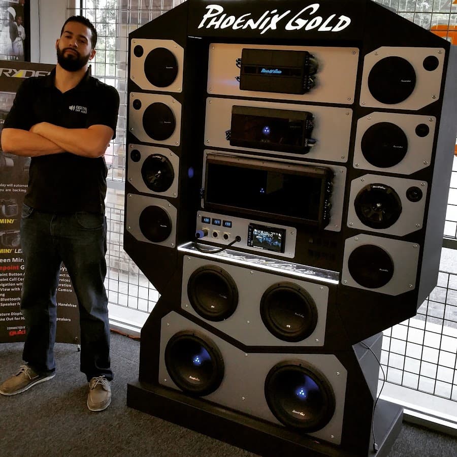 Digital Car Audio image 7