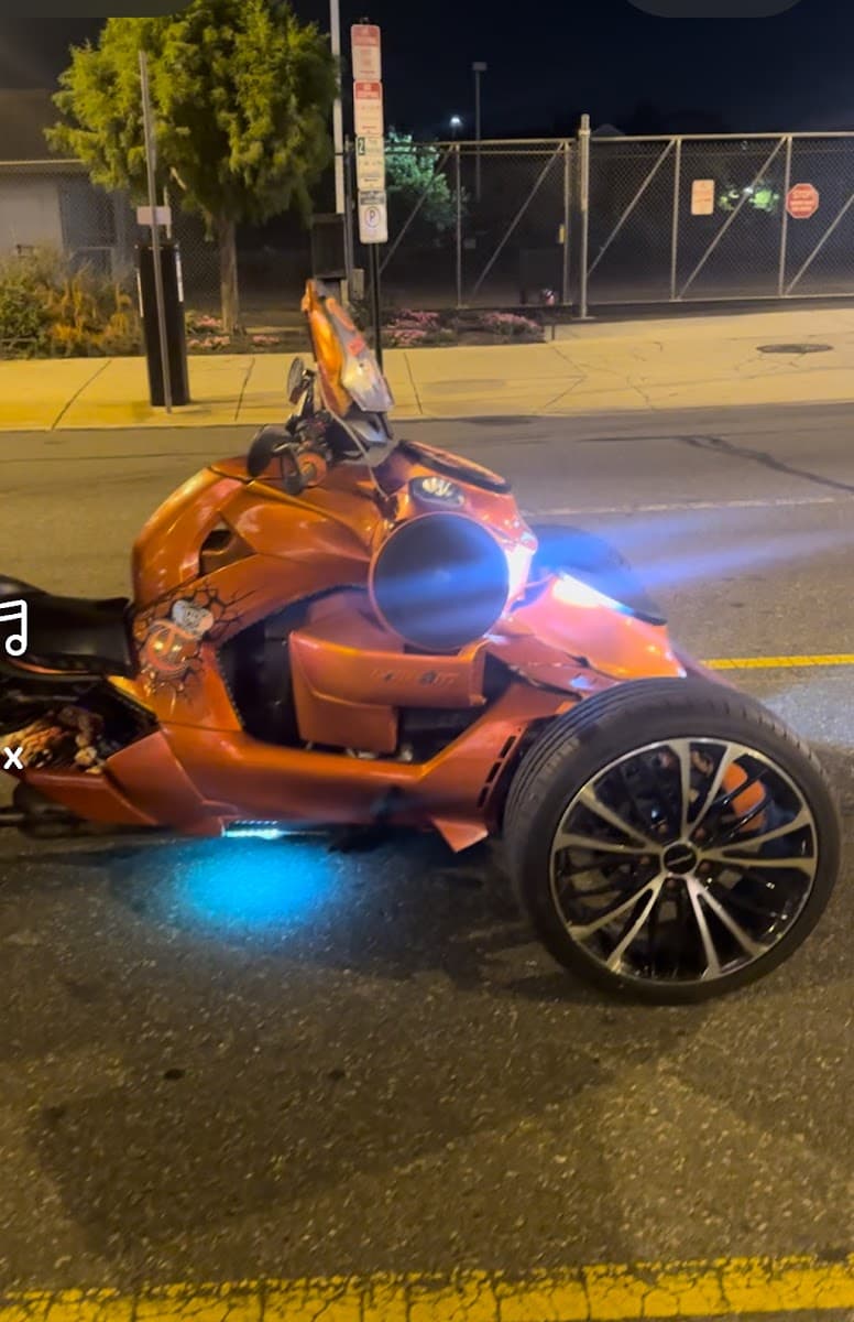 C T Custom car audio and security car audio shop in Philadelphia, Pennsylvania photo 2