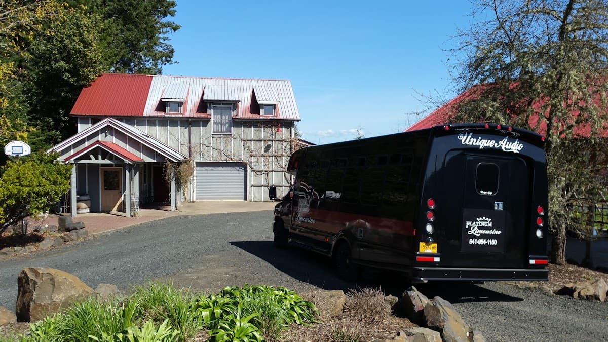 Unique Audio car audio shop in Springfield, Oregon photo 8