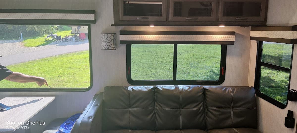 Performance Audio & Tint image 8