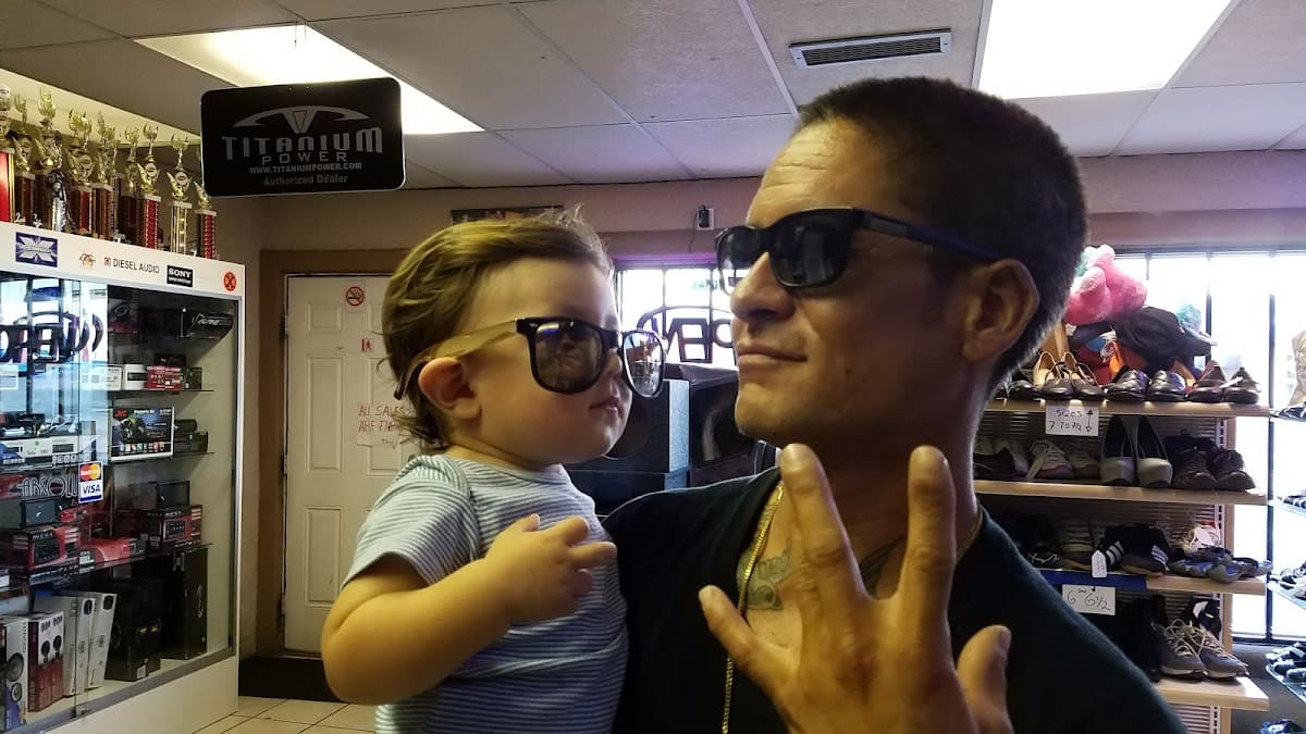 R & R Discount Car Audio image 7