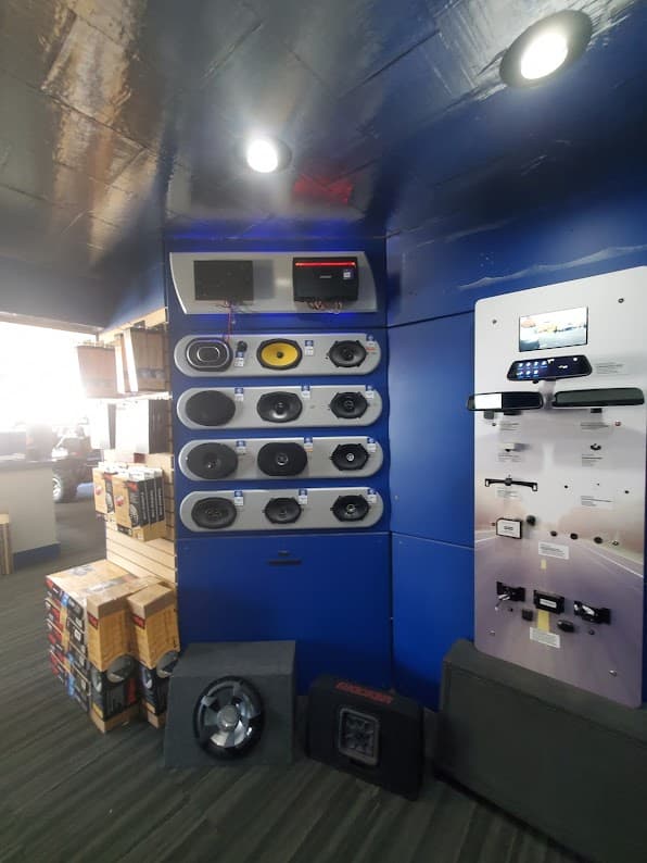 Creative Audio car audio shop in Joplin, Missouri photo 9