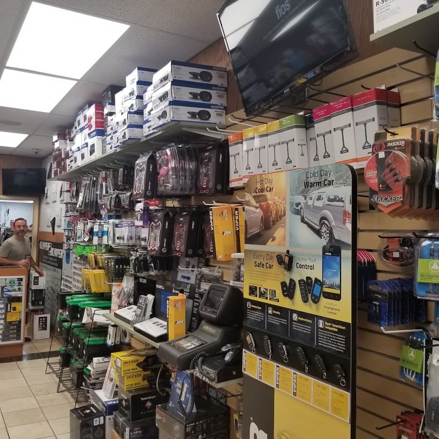 Bumper to Bumper Car Audio car audio shop in Freehold, New Jersey photo 5
