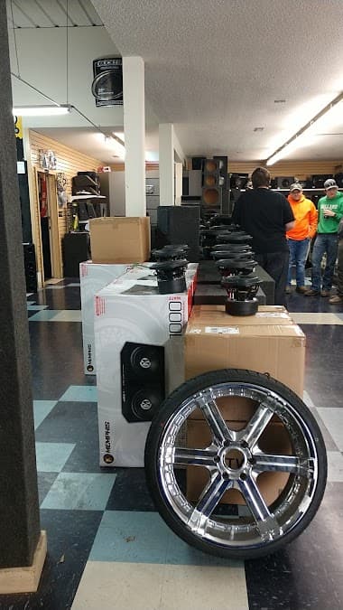 Audio Kingdom Inc car audio shop in Paducah, Kentucky photo 6