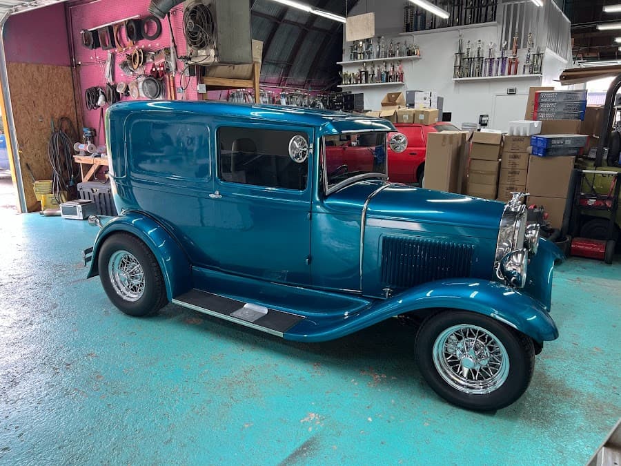 Crazy Ralph's Car Stereo image 2