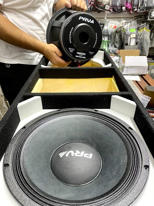 EZ PLUS, WINDOW TINT, CAR AUDIO, ALARM & REMOTE STARTED car audio shop in Camden, New Jersey photo 7