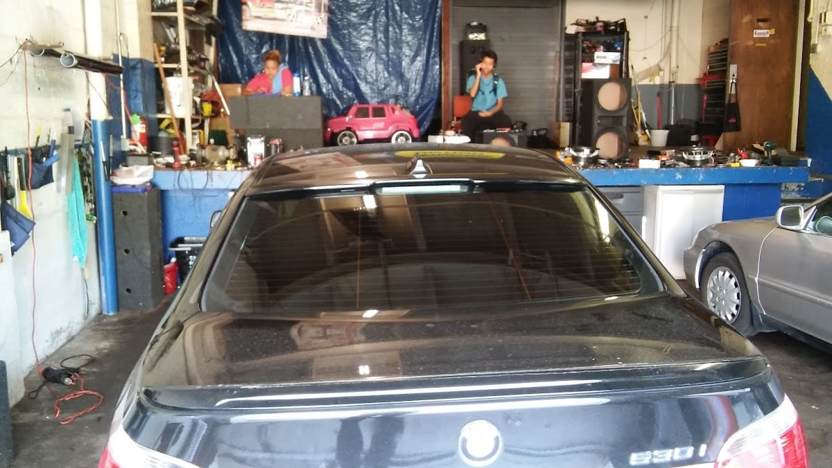 Airtight Stereo & Window Tinting Service image 3