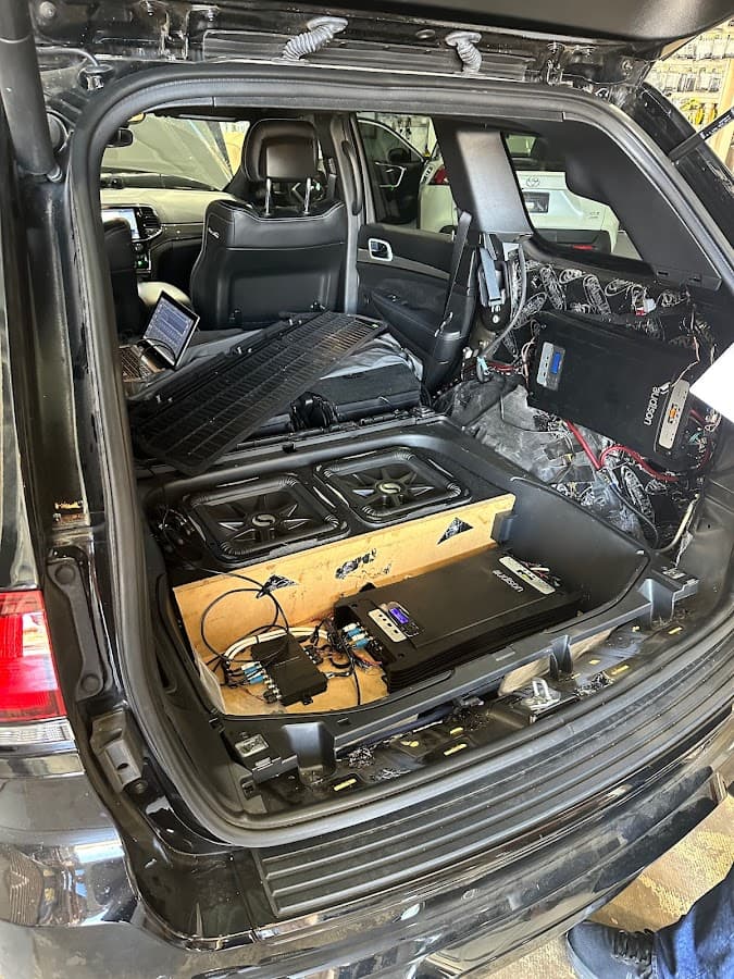 Al's Creative Autosound image 2