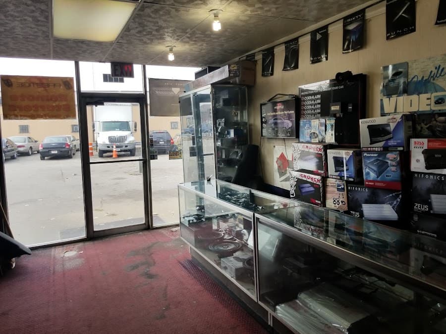 Lyons Car Radio Inc image 4