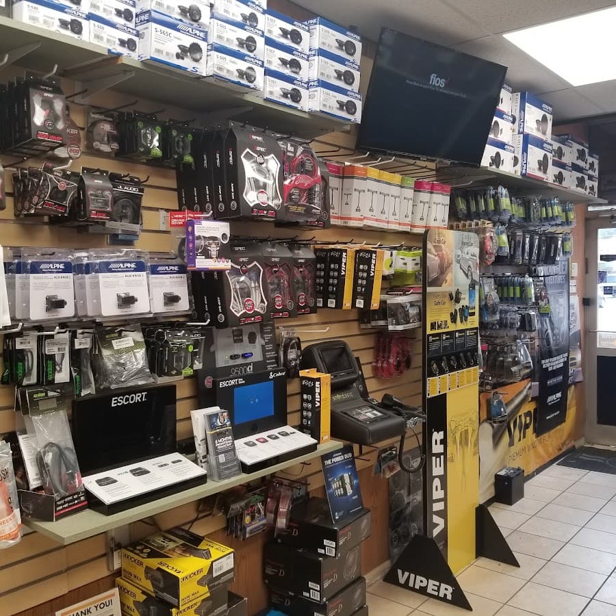 Bumper to Bumper Car Audio car audio shop in Freehold, New Jersey photo 3