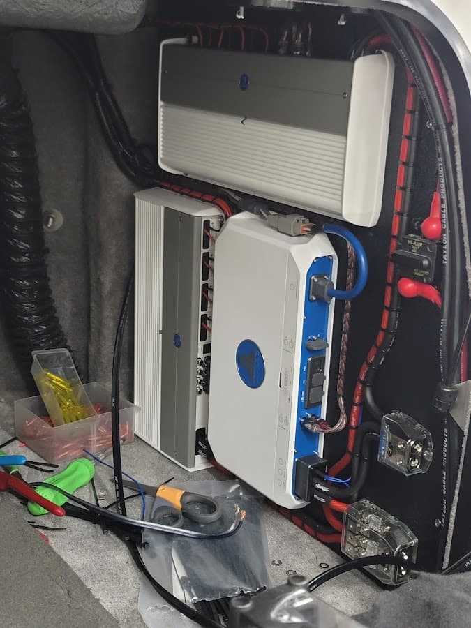 Good Vibrations Audio Video car audio shop in North Bend, Oregon photo 5