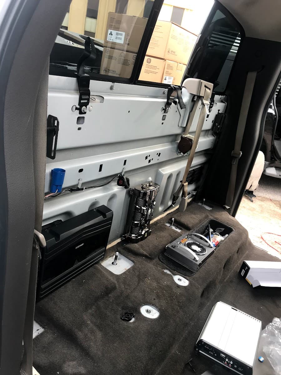 Kings Car Stereo & Alarms image 9