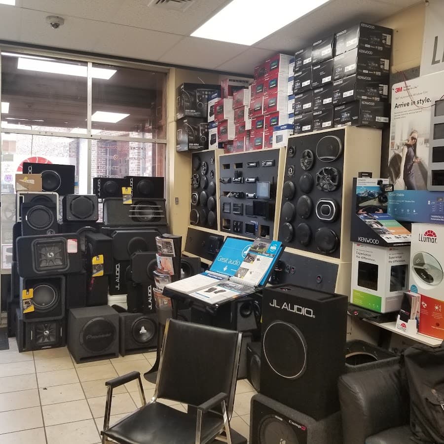 Bumper to Bumper Car Audio car audio shop in Freehold, New Jersey photo 7