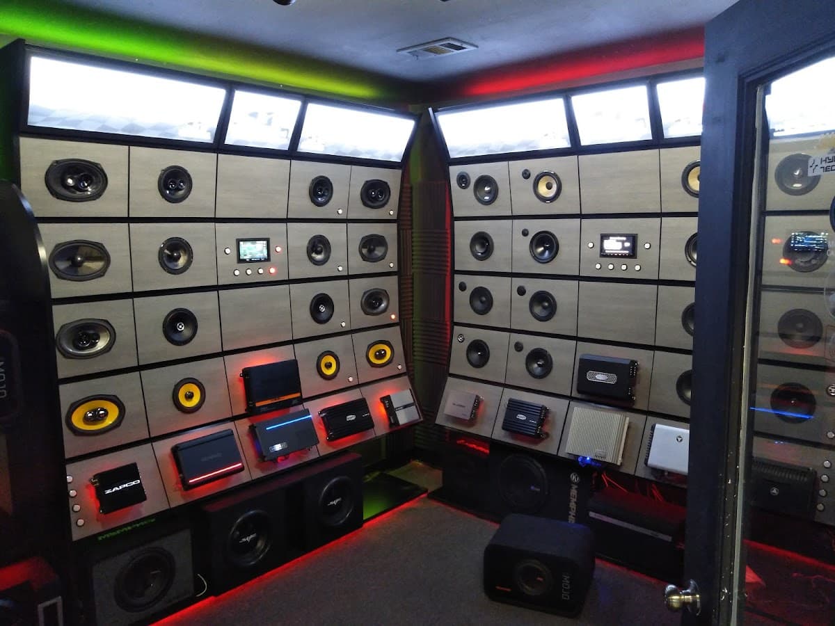 The Sound Factory car audio shop in Knoxville, Tennessee photo 5