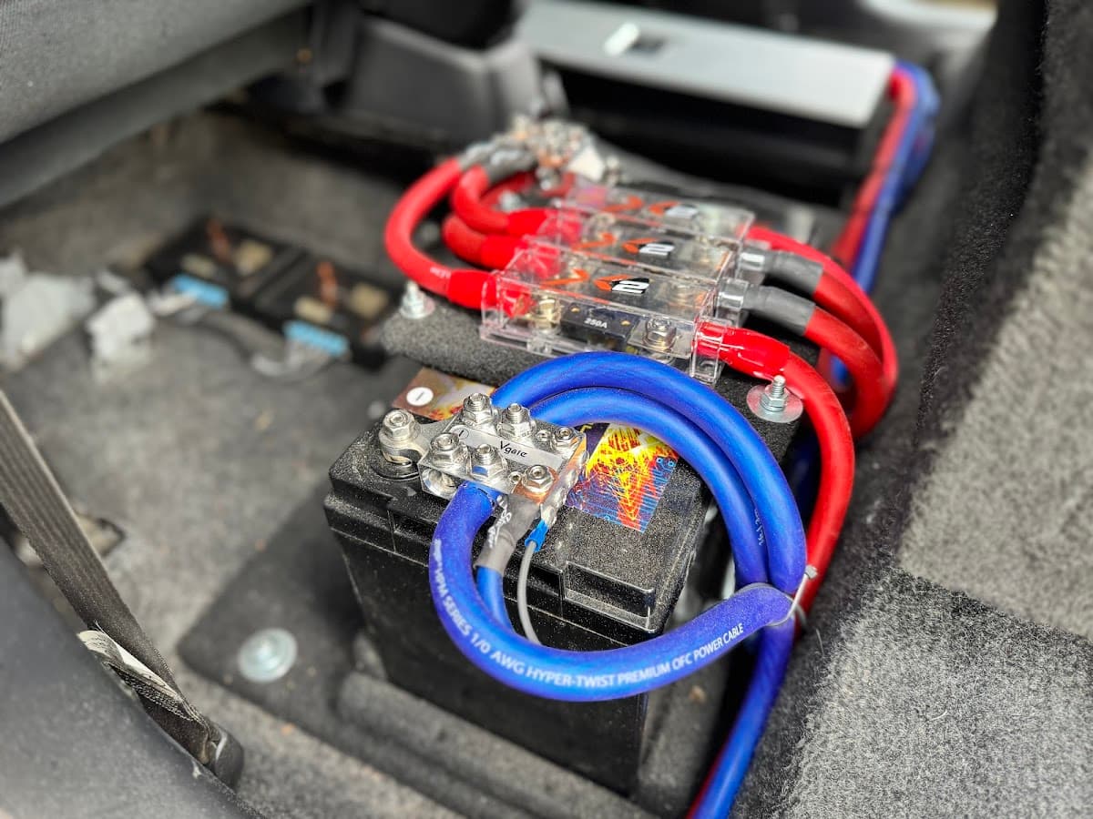 Rainier Audio car audio shop in Tacoma, Washington photo 3