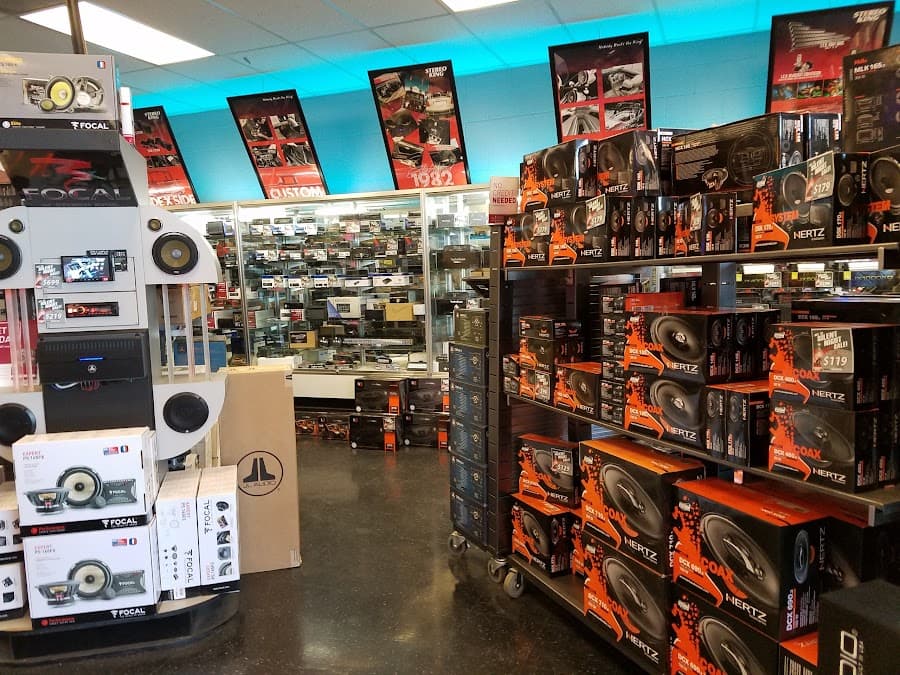 Stereo King Salem car audio shop in Salem, Oregon photo 2