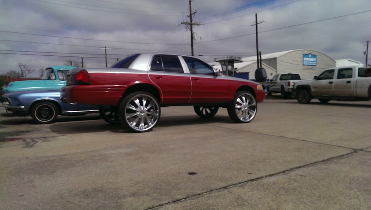 B & M Auto Sound & 4X4 image 8