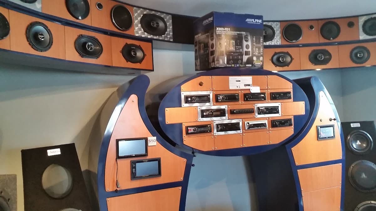 InTune car audio shop in Redmond, Oregon photo 3