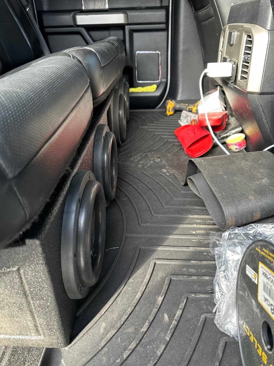 C T Custom car audio and security car audio shop in Philadelphia, Pennsylvania photo 5