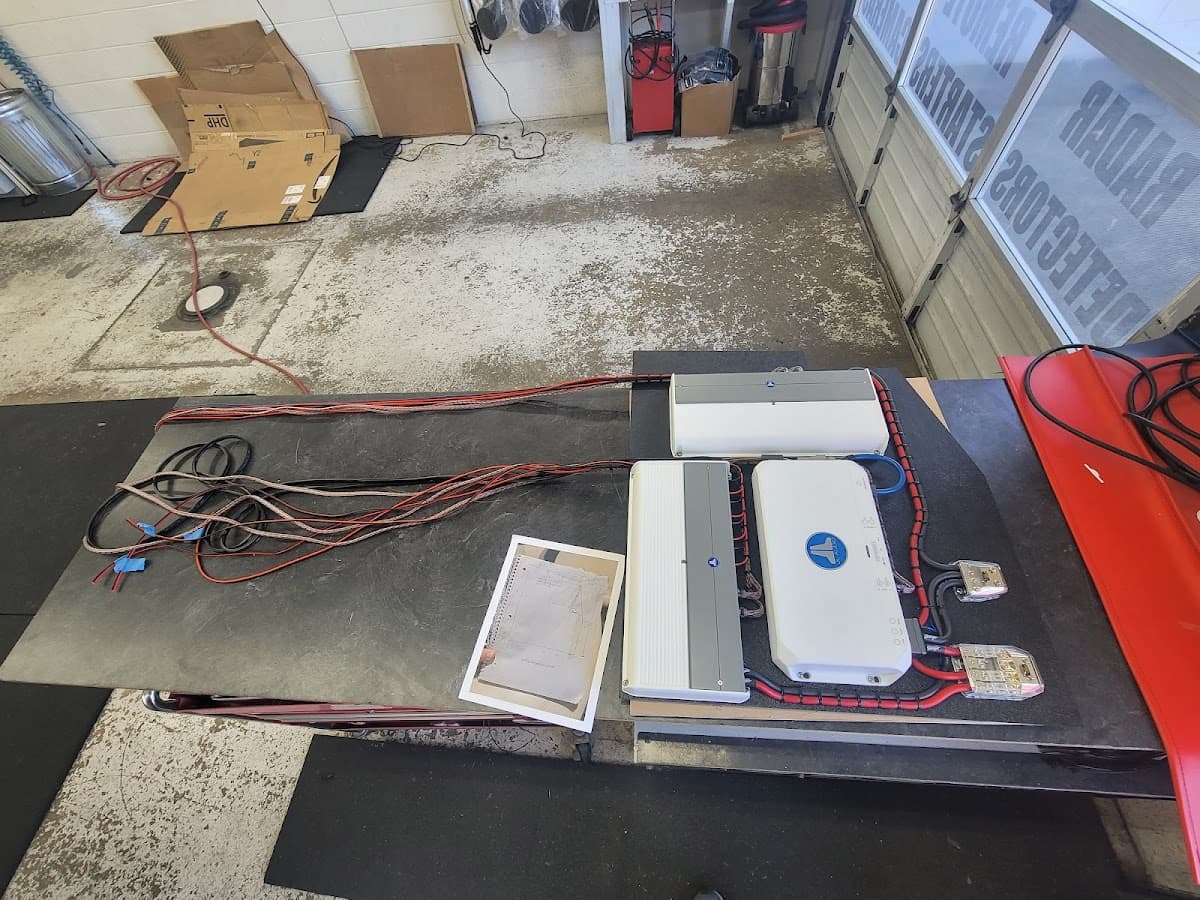 Good Vibrations Audio Video car audio shop in North Bend, Oregon photo 3