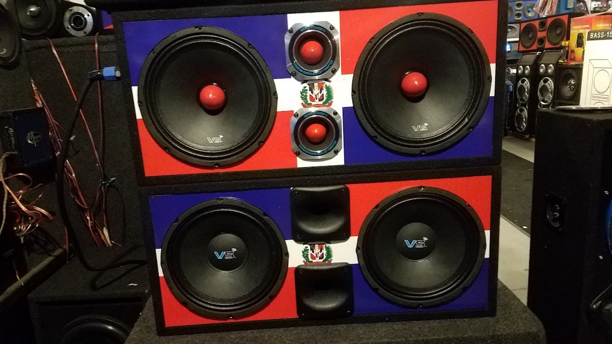 Jake's Discount Car Stereo car audio shop in Reading, Pennsylvania photo 7