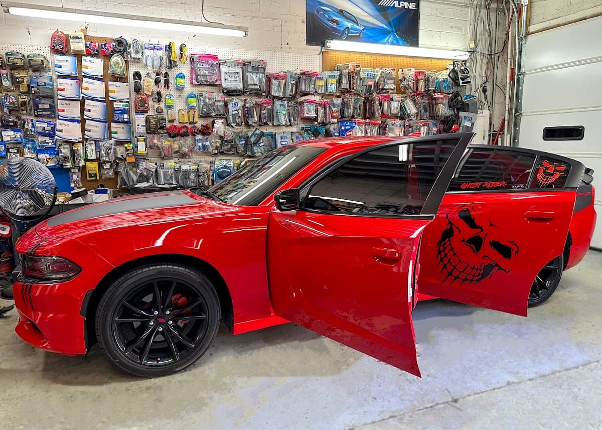 Car Trendz car audio shop in Alexandria, Virginia photo 4